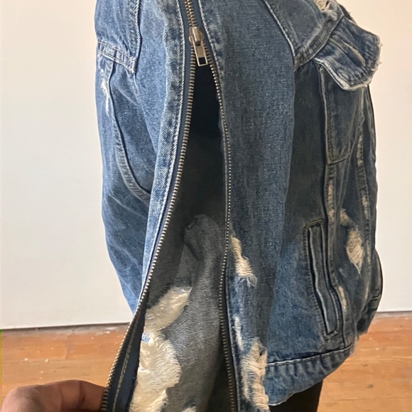 Carmar distressed/deconstructed zipper sleeve jacket - Picture 17 of 17